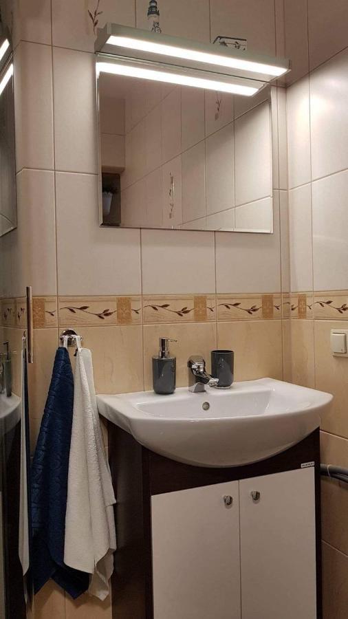 Zacisze Lesne Holiday home Lampa
